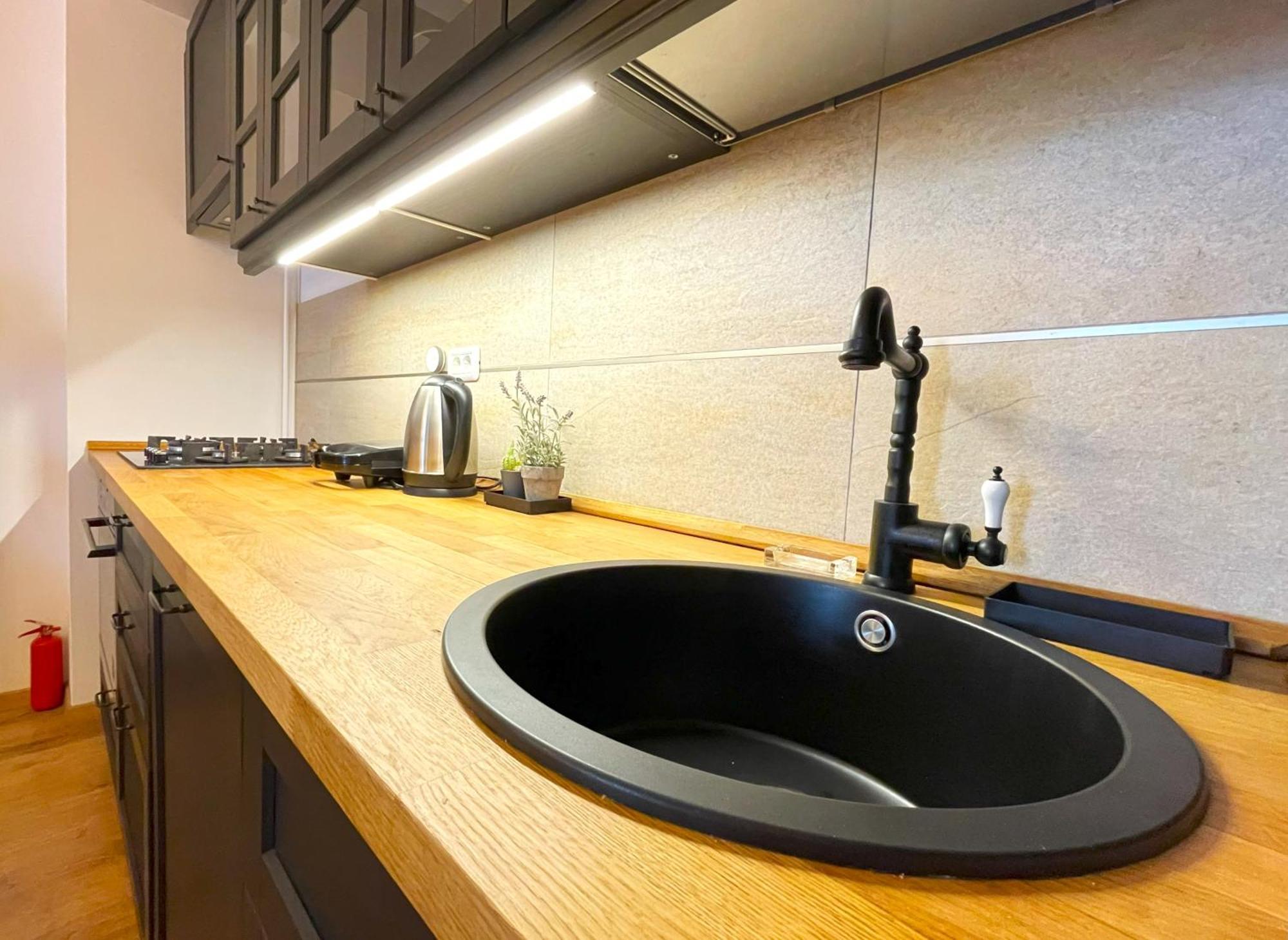 Forest Oasis Studio - Free Netflix And Disney Plus เปรดัล ภายนอก รูปภาพ